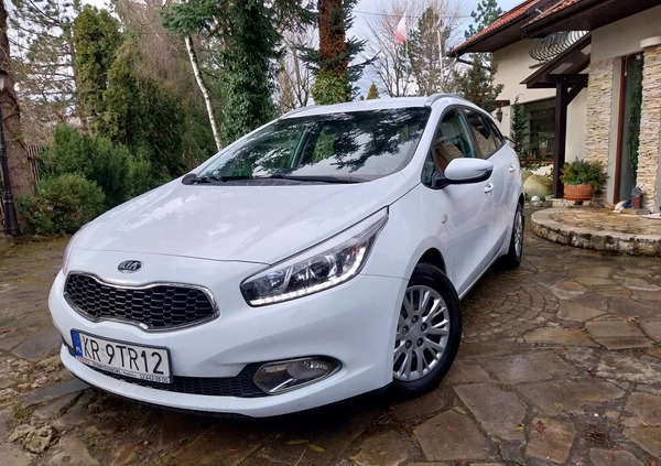 Kia Ceed cena 32800 przebieg: 194000, rok produkcji 2014 z Sulechów małe 379